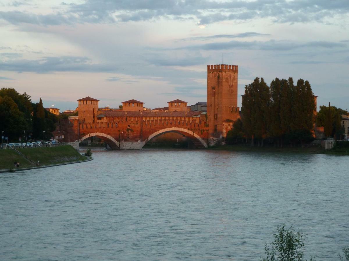 Апартаменти Casa Archi - Vista Sul Fiume Верона Екстер'єр фото